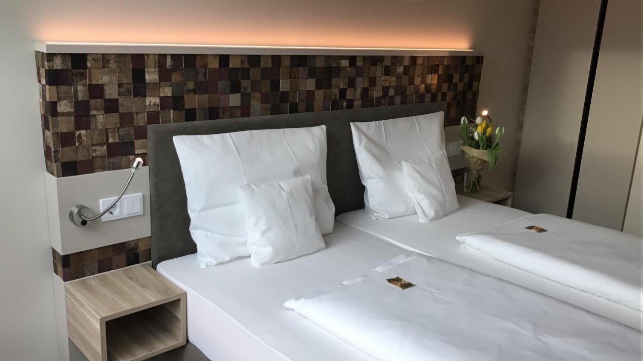 Weinhotel Wasem อินเงนไฮม์ อัม ไรน์ ภายนอก รูปภาพ
