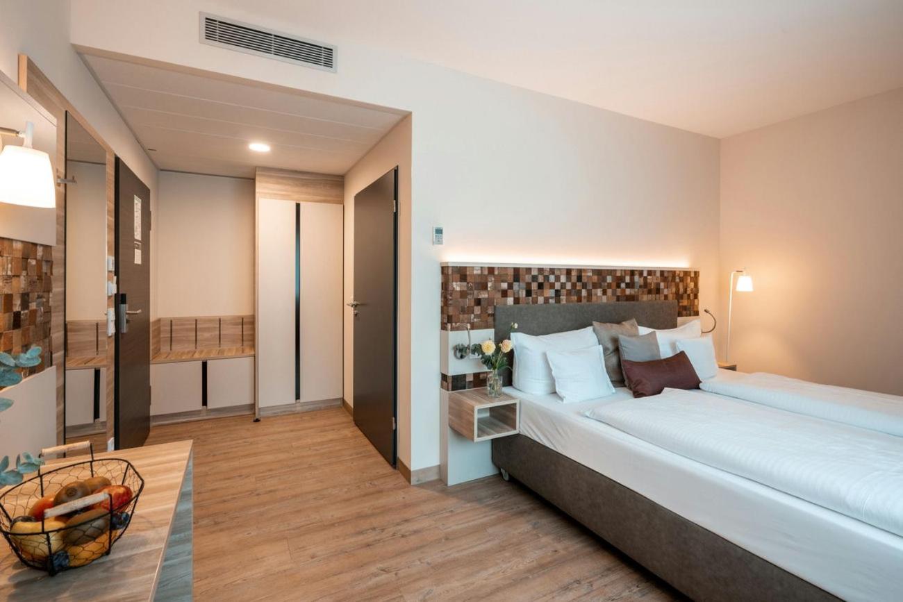 Weinhotel Wasem อินเงนไฮม์ อัม ไรน์ ภายนอก รูปภาพ