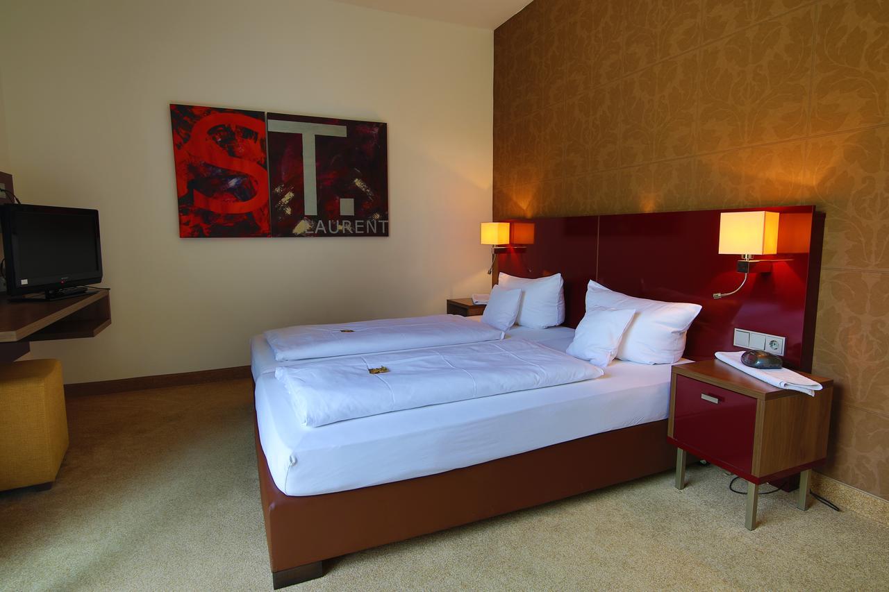 Weinhotel Wasem อินเงนไฮม์ อัม ไรน์ ภายนอก รูปภาพ
